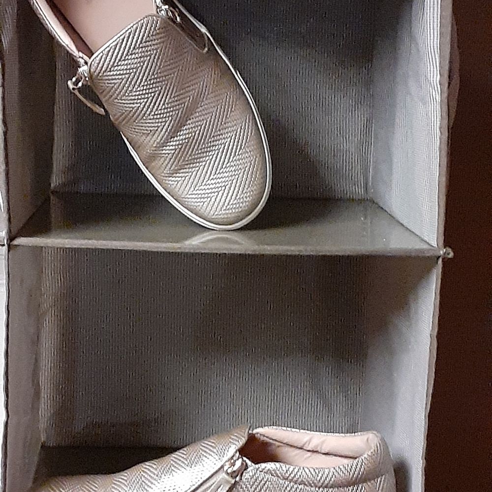 ShoesSOLD - Picture 3 of 4